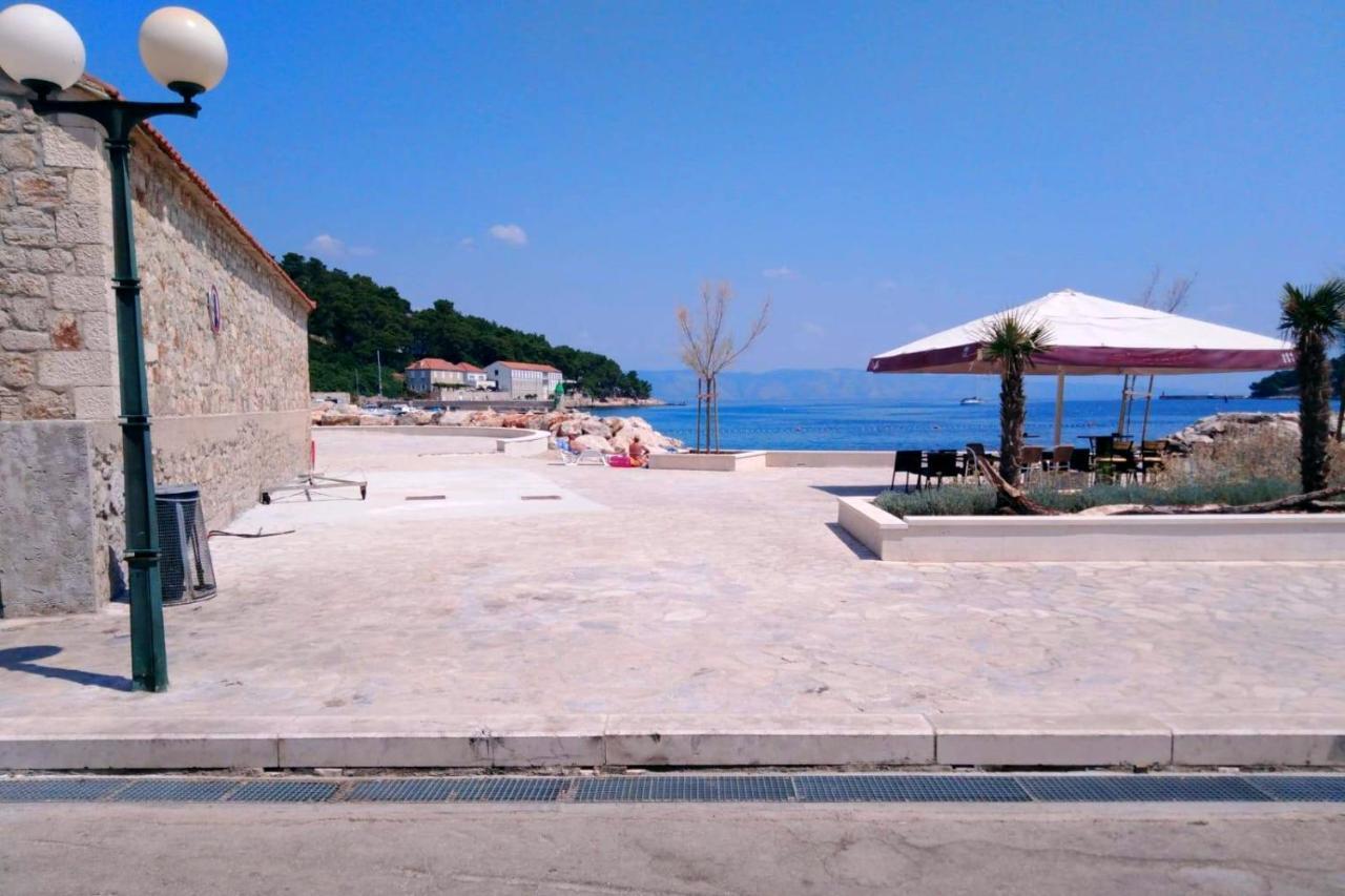 Apartments By The Sea Jelsa, Hvar - 11319 Jelsa  Exteriér fotografie