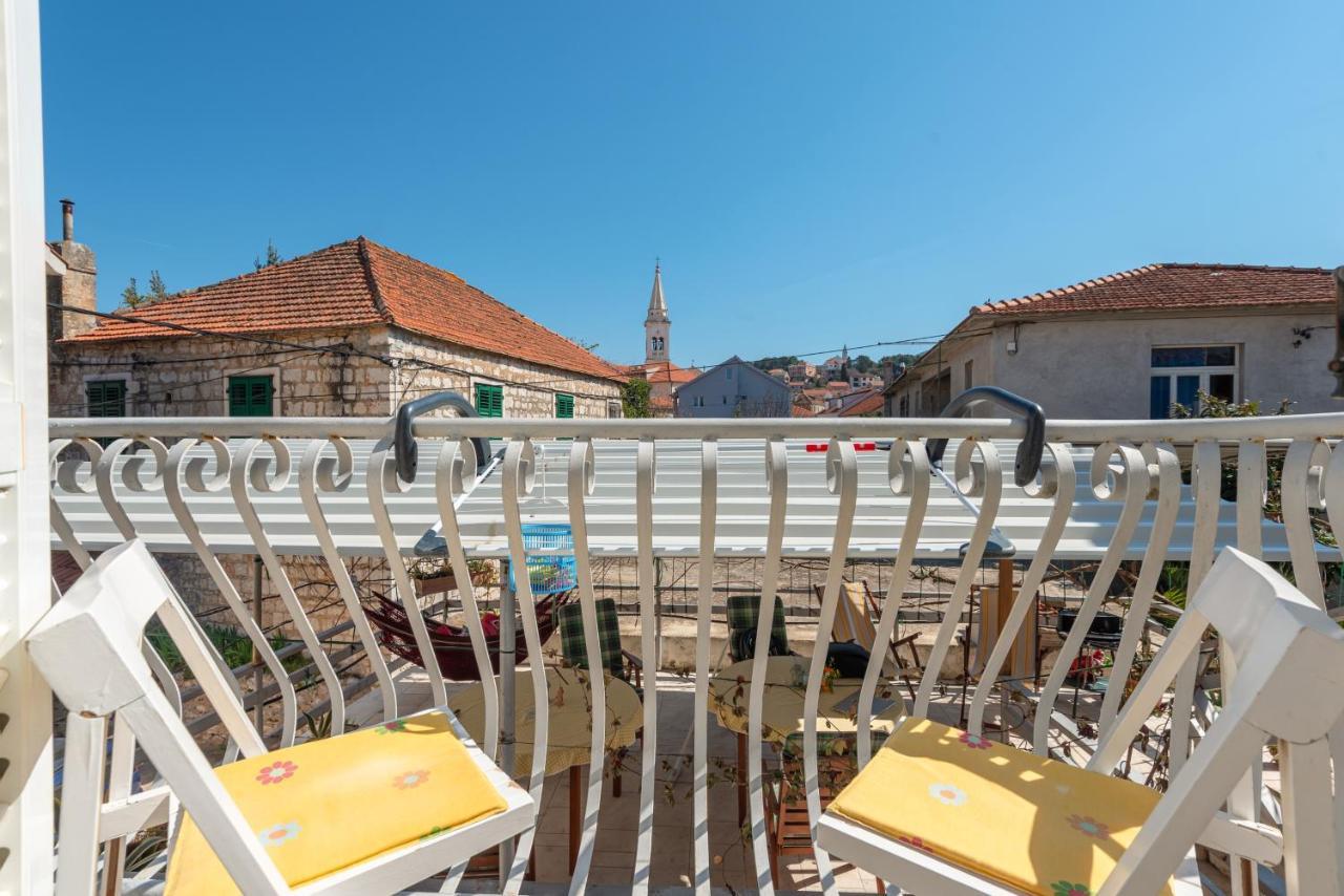Apartments By The Sea Jelsa, Hvar - 11319 Jelsa  Exteriér fotografie