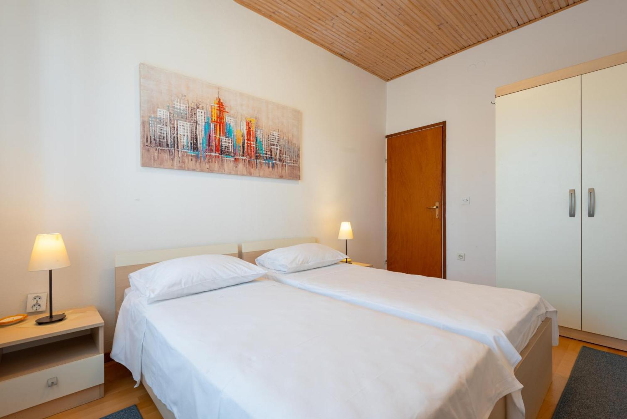 Apartments By The Sea Jelsa, Hvar - 11319 Jelsa  Pokoj fotografie